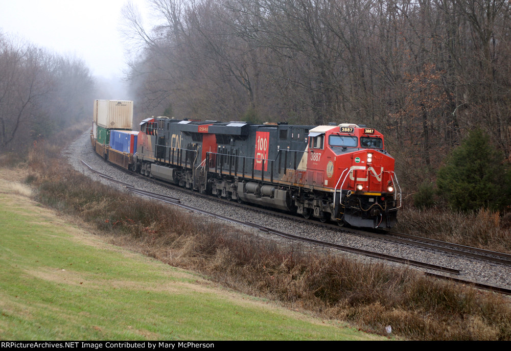 Southbound CN Z194